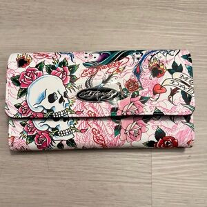 Ed Hardy Wallet Bifold Cardholder Snap Closure White Pink Skull Flowers Y2K NWT